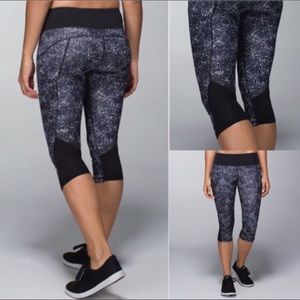 Lululemon Hop To It Crop Full-On Luxtreme leggings